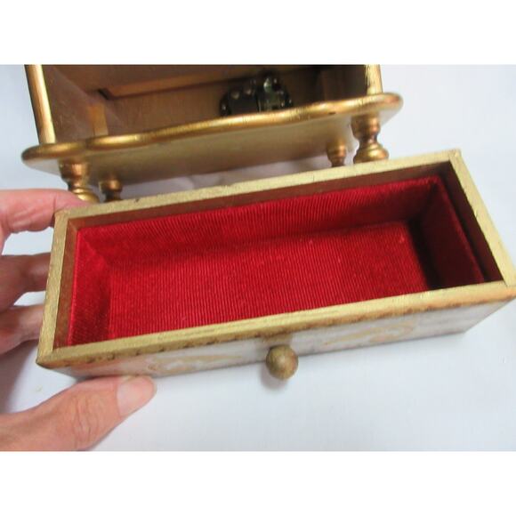 Vintage Florentine Gold Giltwood Jewelry Box 3 Drawer Music Box Made in Japan - Picture 8 of 9
